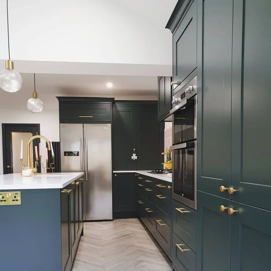 طراحی کابینت‌های آشپزخانه با فضای محدود و بودجه محدود